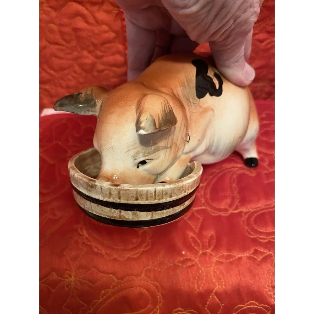 VTG Hungry Hog Eating Figurine‎ With Dish Chase JAPAN